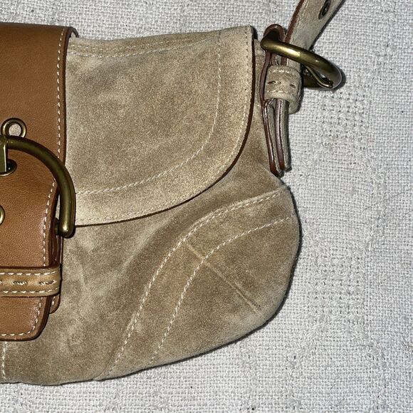 Vintage Y2K Coach Hobo Soho Buckle Flap Shoulder Bag Tan Brown Suede Leather - Picture 7 of 13